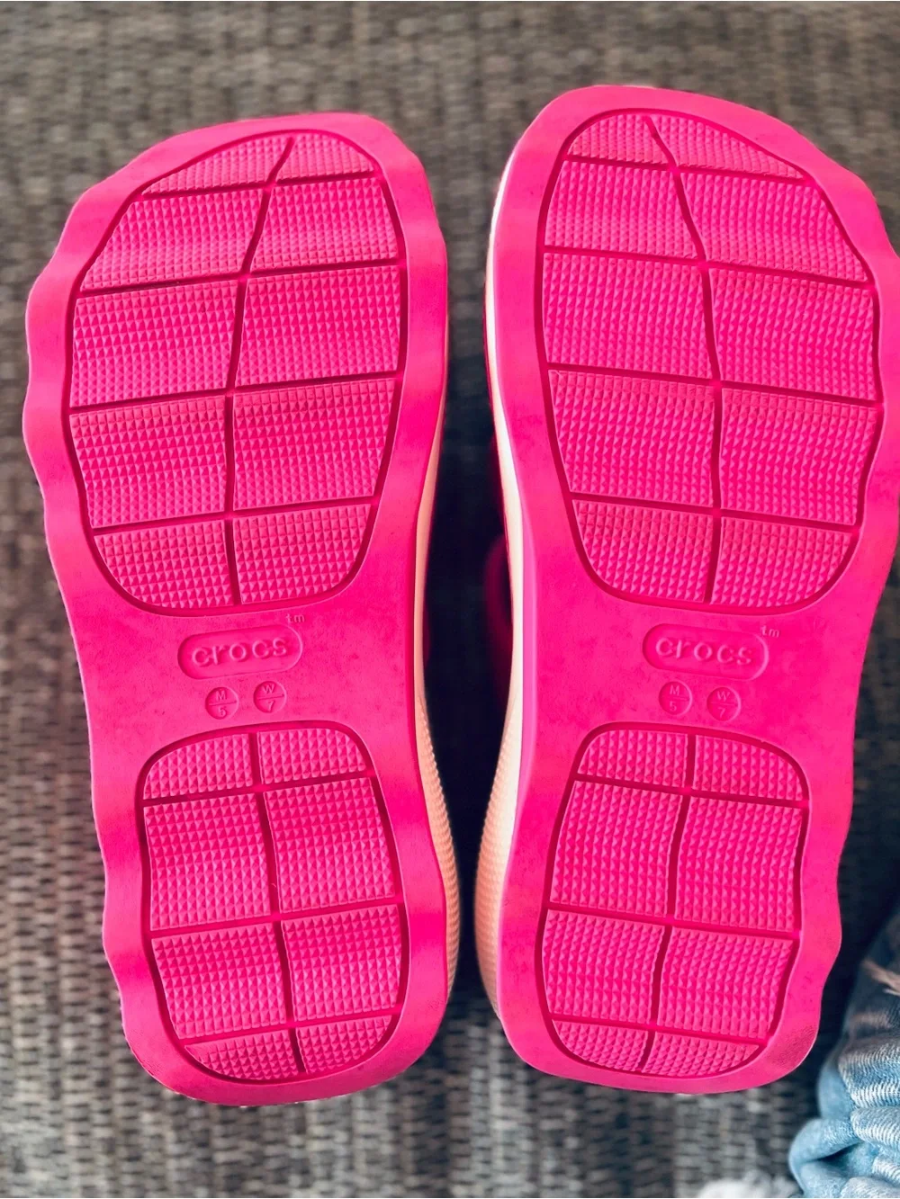 CROCS “Mega Crush Triple Strap” sandal in hot PINK CRUSH,  Size 7 *(read) wedge